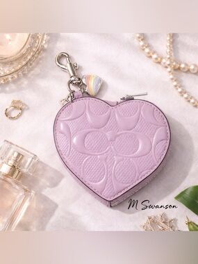 NEW Coach Purple Heart Bag Charm Signature Leather Pearlized CDD04 + charm NWT